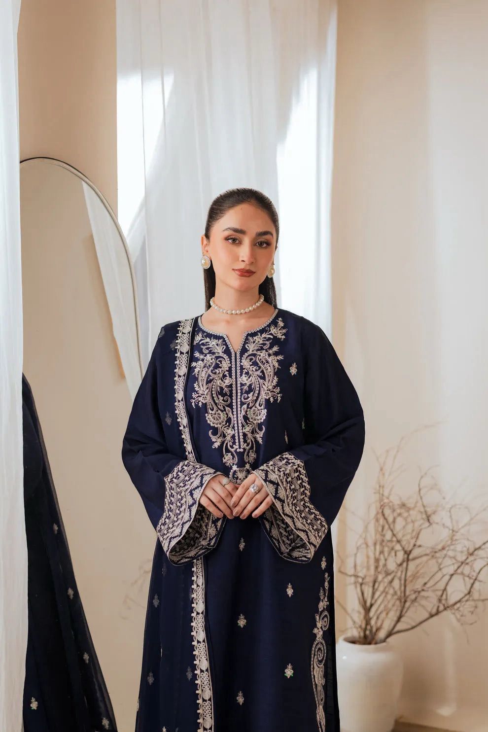 Mushq unstitched fully Embroidered with thread