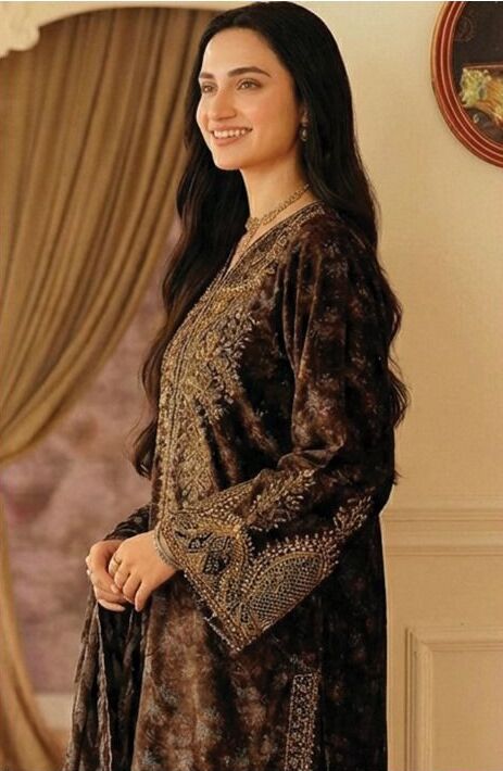 Mohagni lawn luxury 3pc